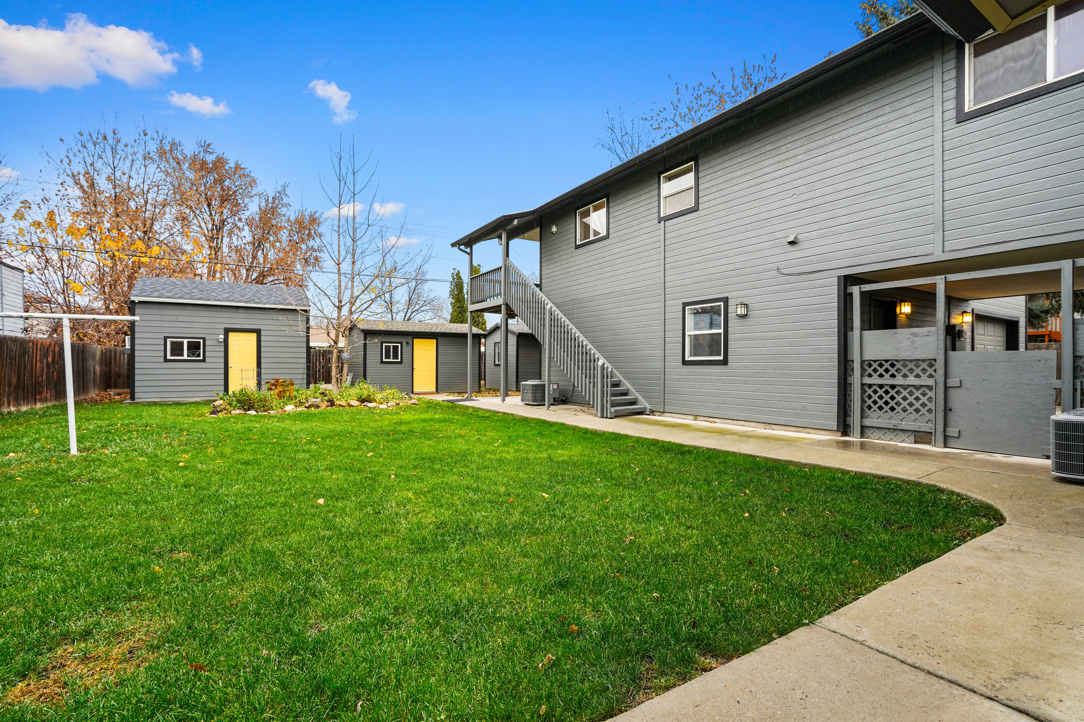  Lives Like Two Homes - 物件實景