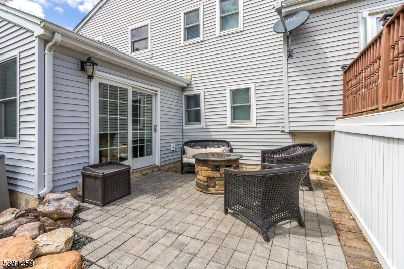 Roxbury Twp., New Jersey, 07876, United States, 4 Bedrooms Bedrooms, ,3 BathroomsBathrooms,Residential,For Sale,1934479