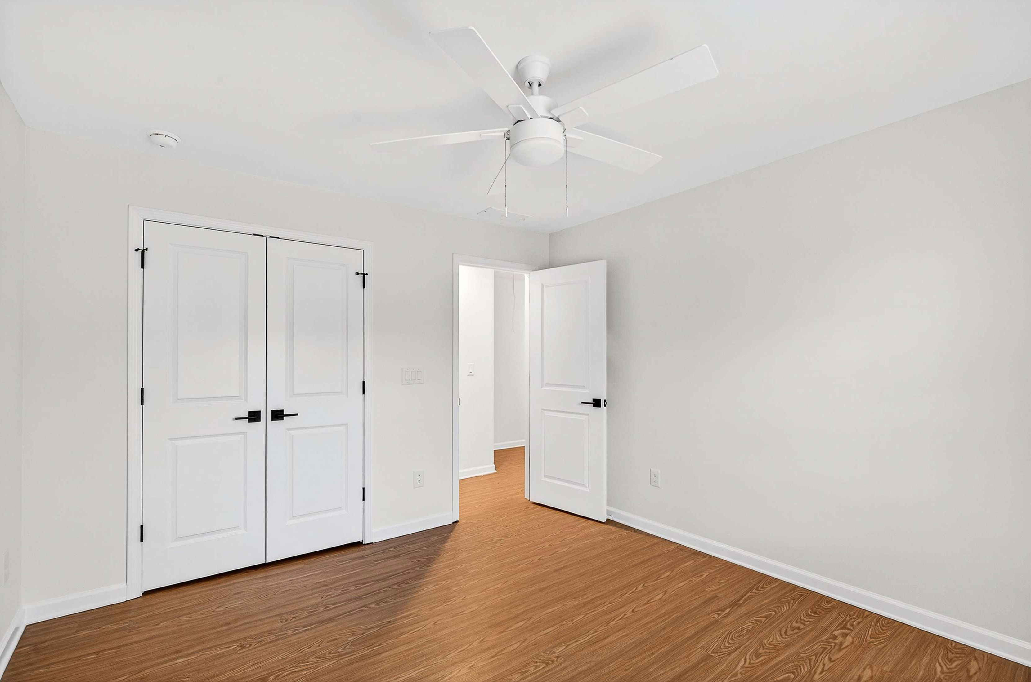  Beautifully Renovated Home in Sought-after Kingston Square Swim/Tennis Community - 物件實景