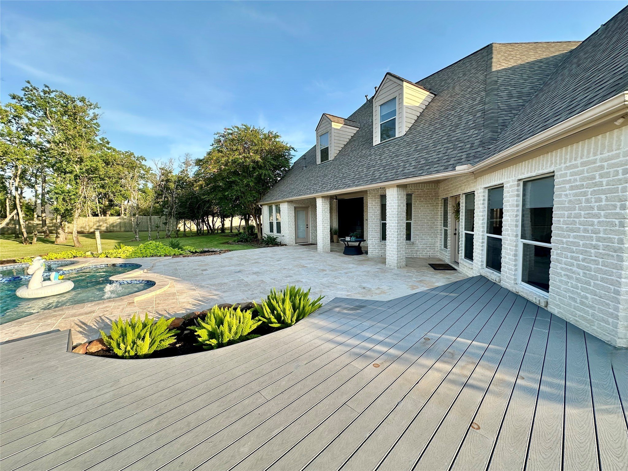 Friendswood, Texas, 77546, United States, 3 Bedrooms Bedrooms, ,5 BathroomsBathrooms,Residential,For Sale,1908024