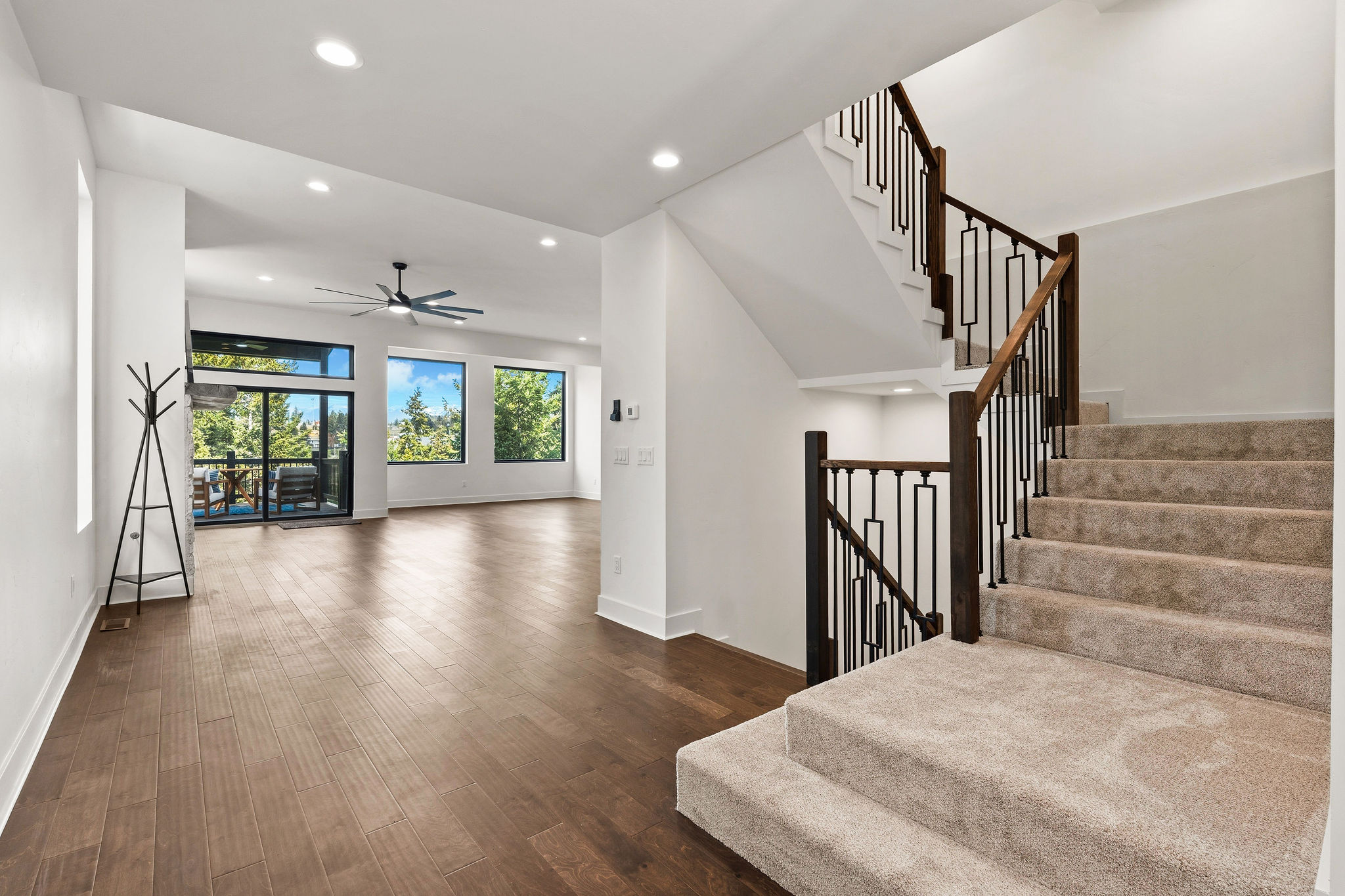  215 Whisper Ridge Drive - 物件實景