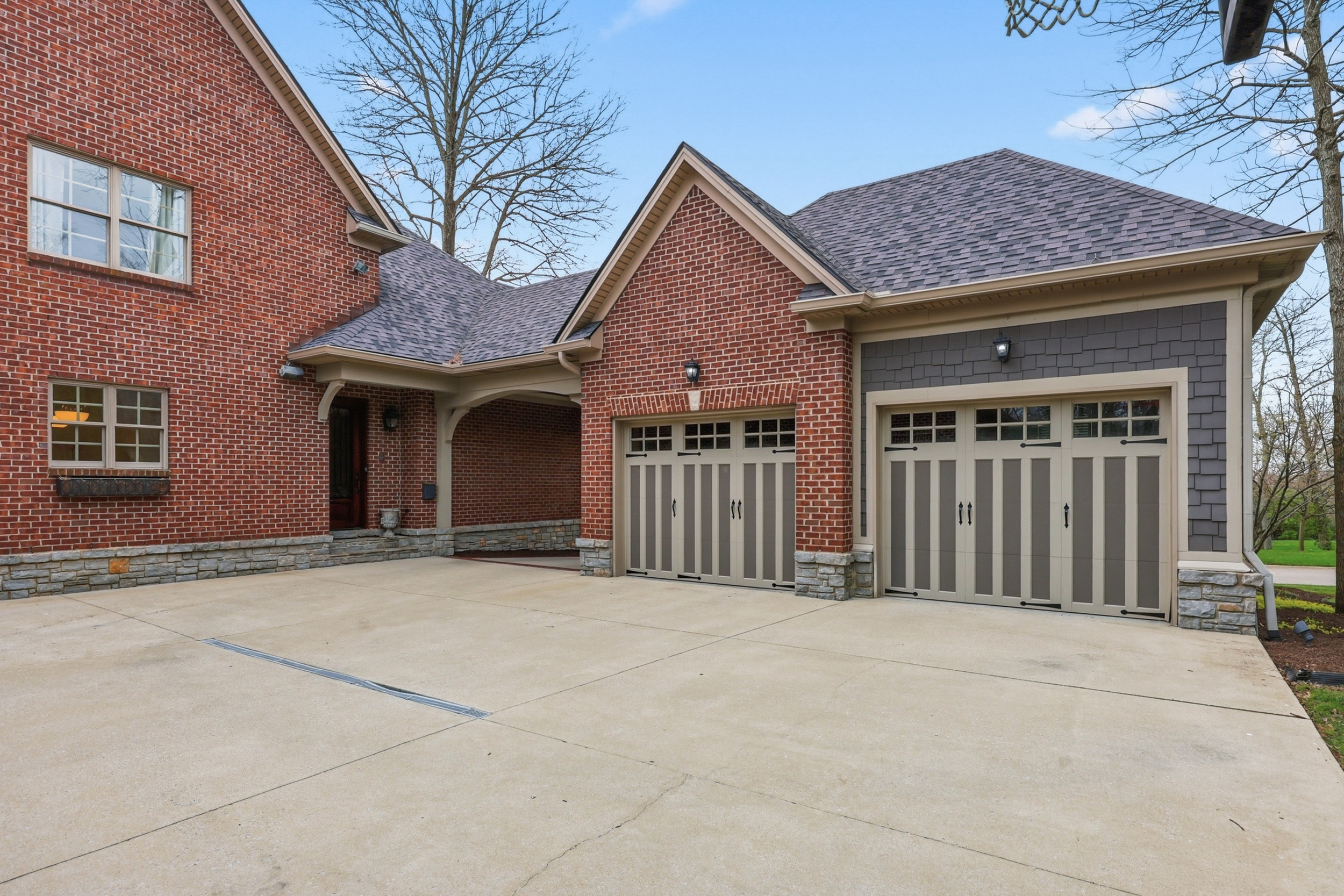  4848 Chelmsbury Lane - 物件實景