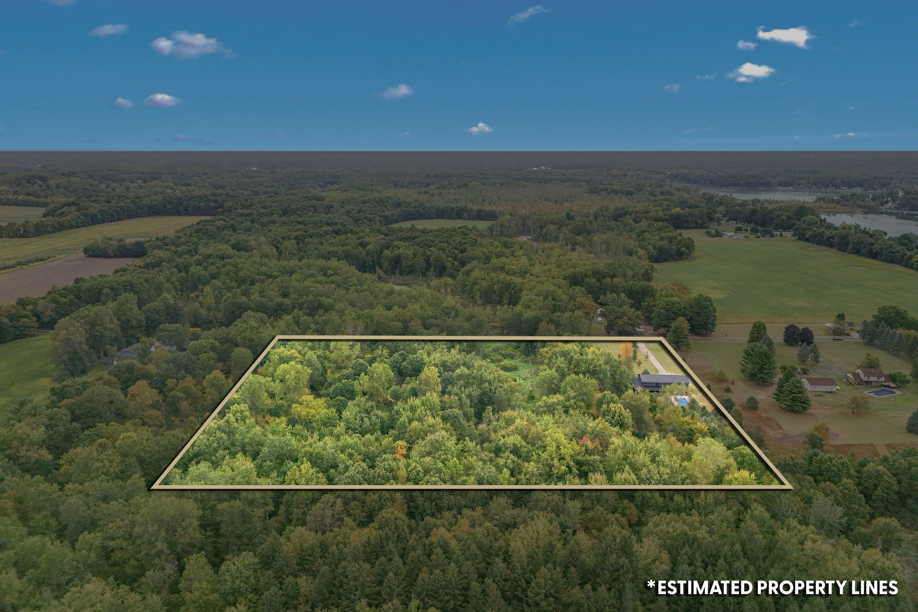 Quincy, Michigan, 49082, United States, 2 Bedrooms Bedrooms, ,3 BathroomsBathrooms,Residential,For Sale,1979767