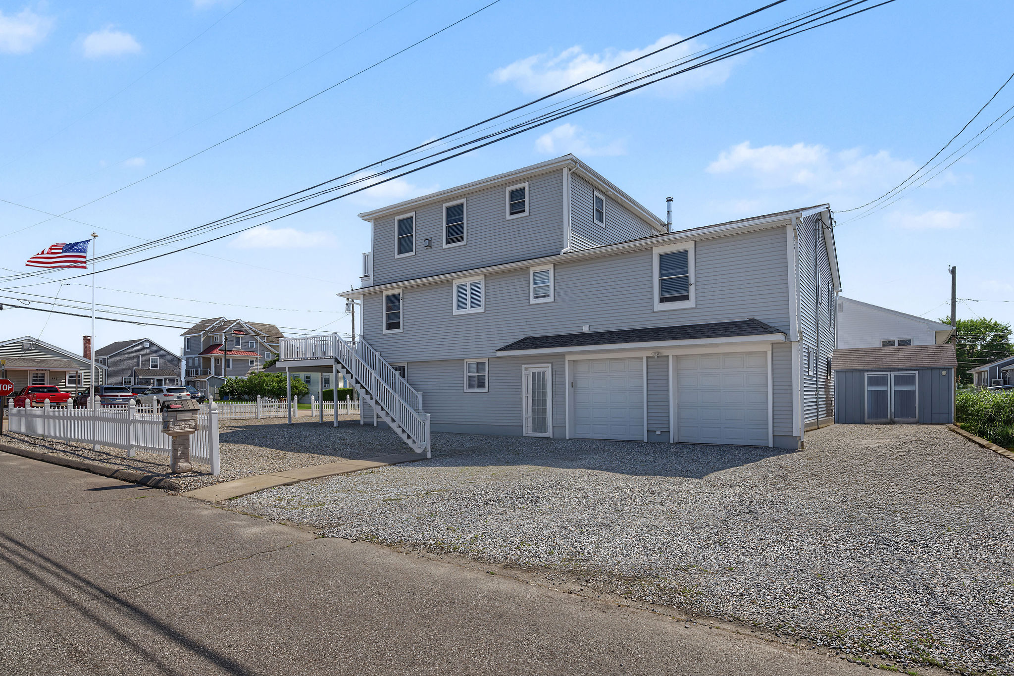  Year-Round Shoreline Estate in a Coastal Enclave - 物件實景