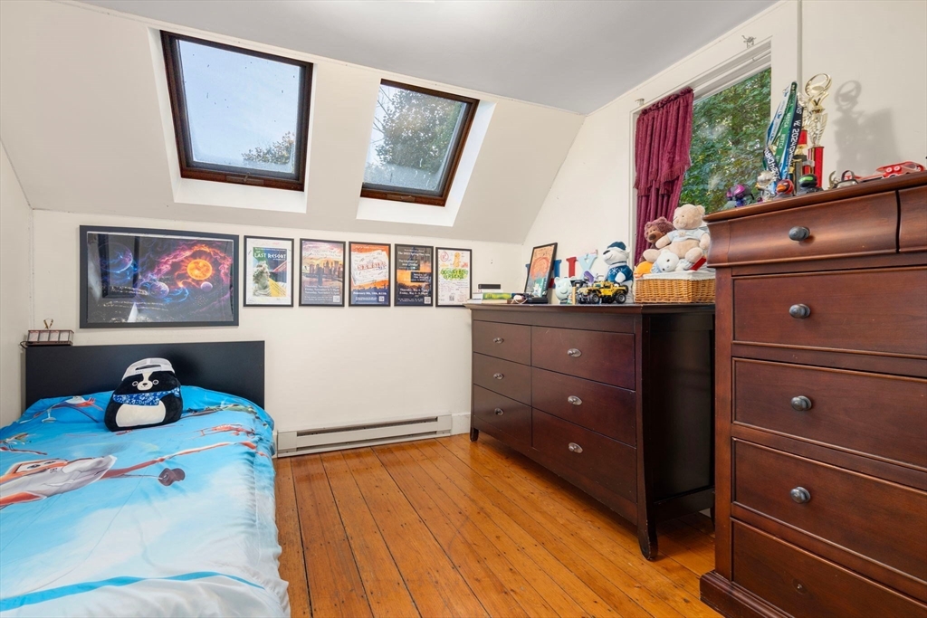 Weston, Massachusetts, 02493, United States, 3 Bedrooms Bedrooms, ,3 BathroomsBathrooms,Residential,For Sale,1960469