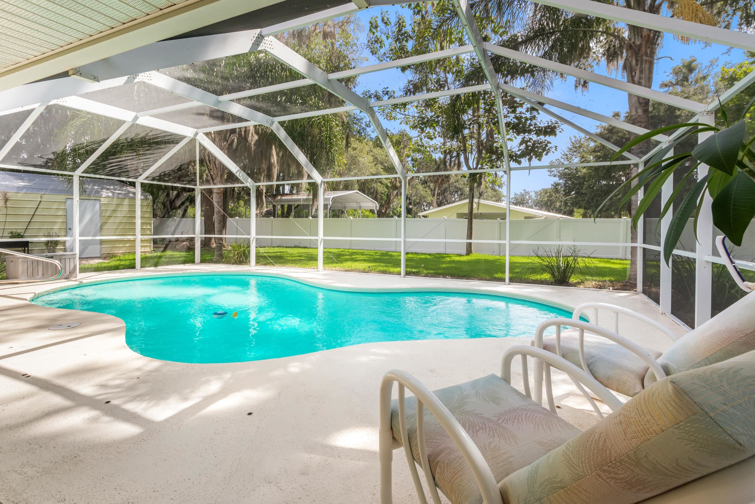 East Palatka, Florida, 32131, United States, 3 Bedrooms Bedrooms, ,2 BathroomsBathrooms,Residential,For Sale,1983358