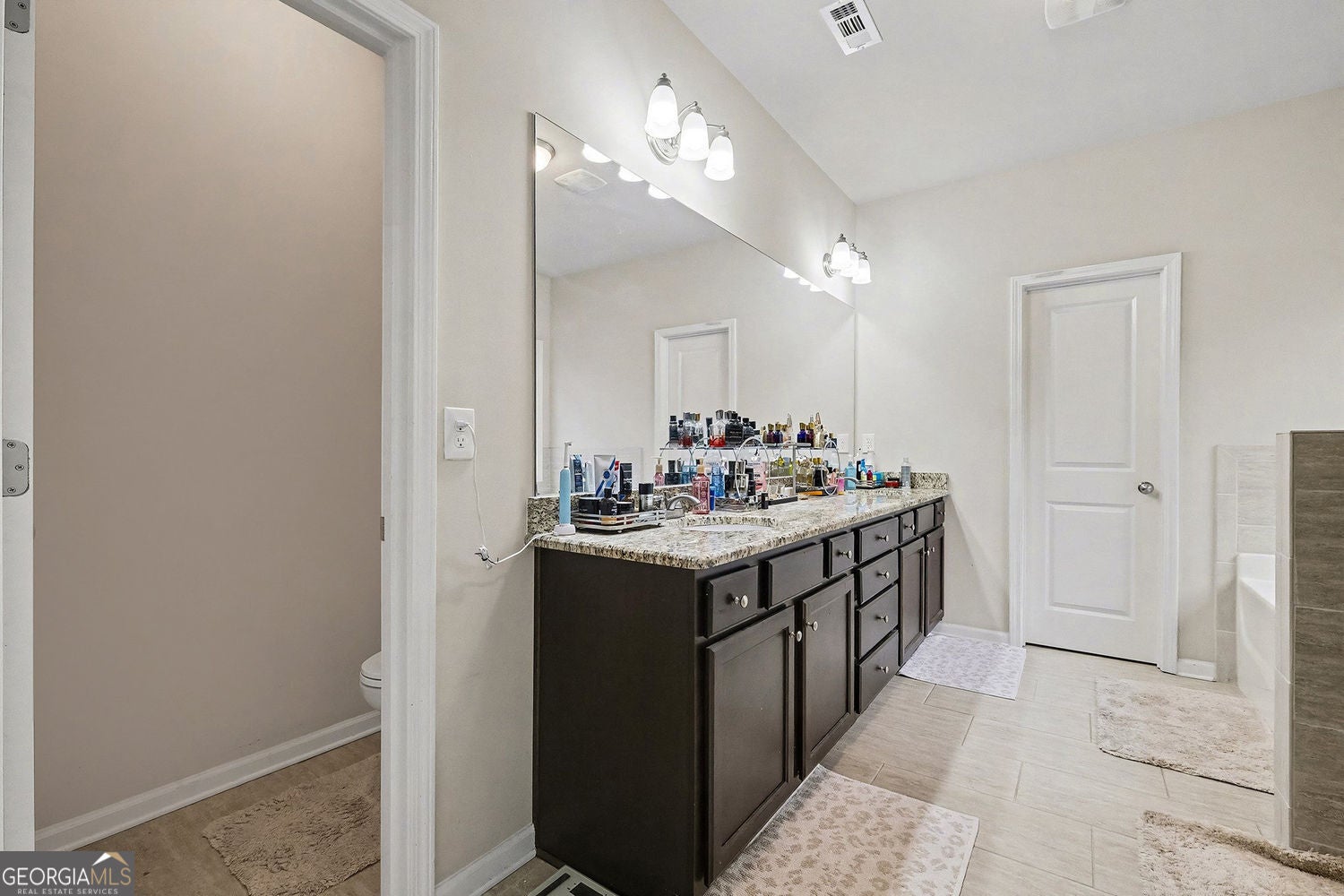 Braselton, Georgia, 30517, United States, 4 Bedrooms Bedrooms, ,4 BathroomsBathrooms,Residential,For Sale,2006577