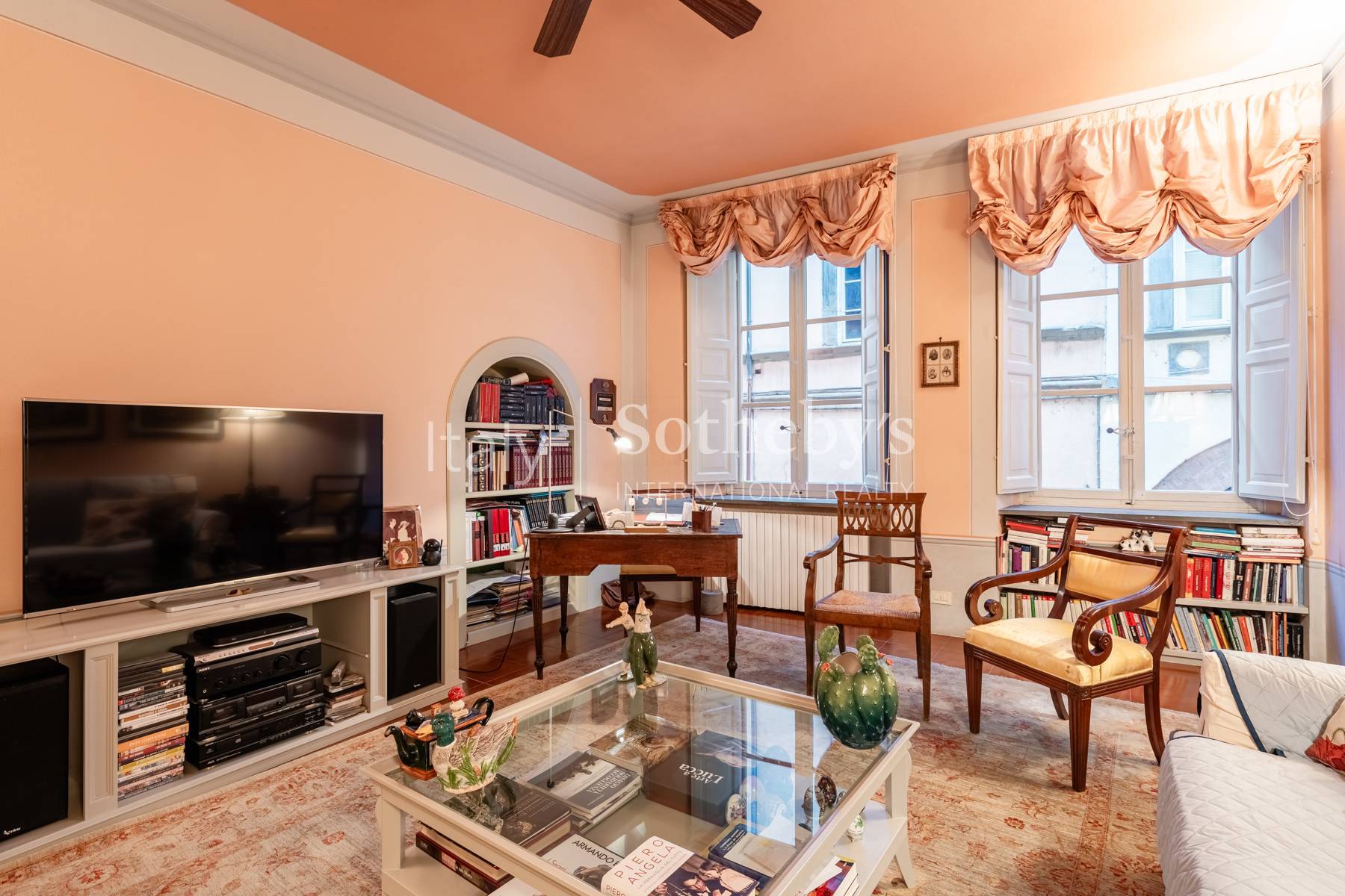  Refined apartment with terrace in the centre of Lucca - 物件實景