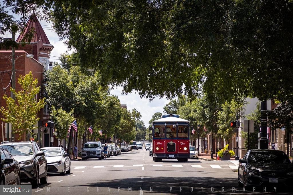 Fredericksburg, Virginia, 22405, United States, 5 Bedrooms Bedrooms, ,3 BathroomsBathrooms,Residential,For Sale,1987075