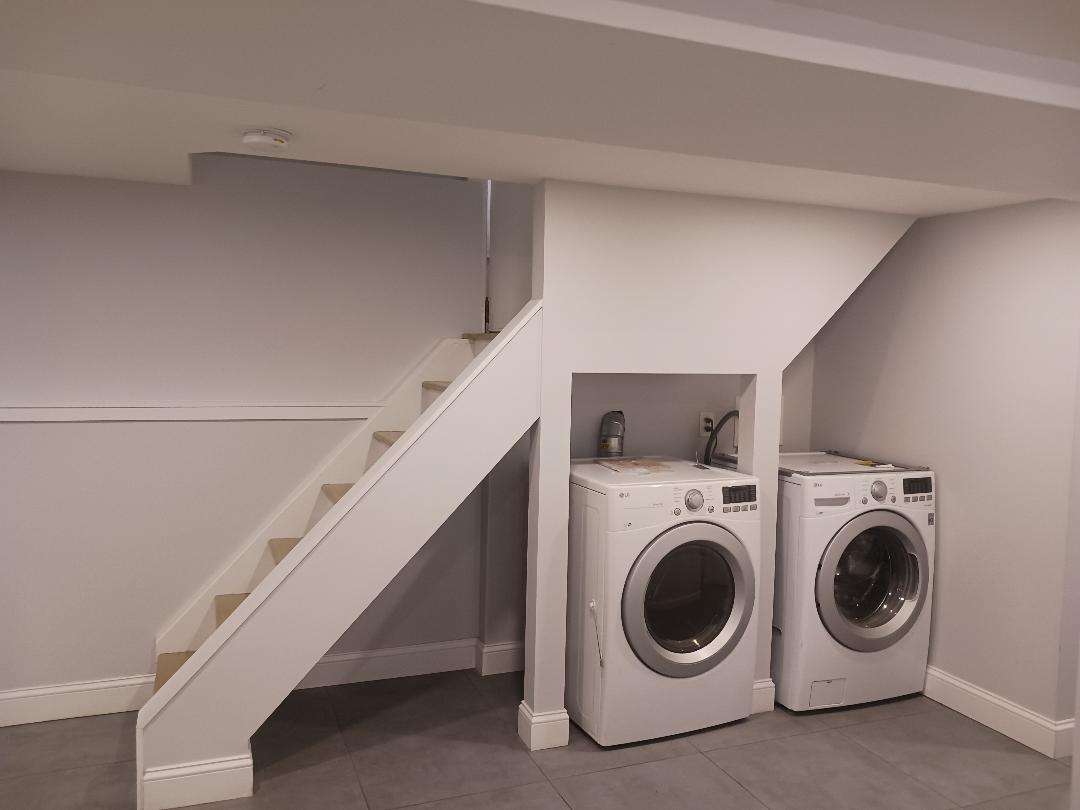 Queens Village, New York, 11429, United States, 3 Bedrooms Bedrooms, ,3 BathroomsBathrooms,Residential,For Sale,1937736