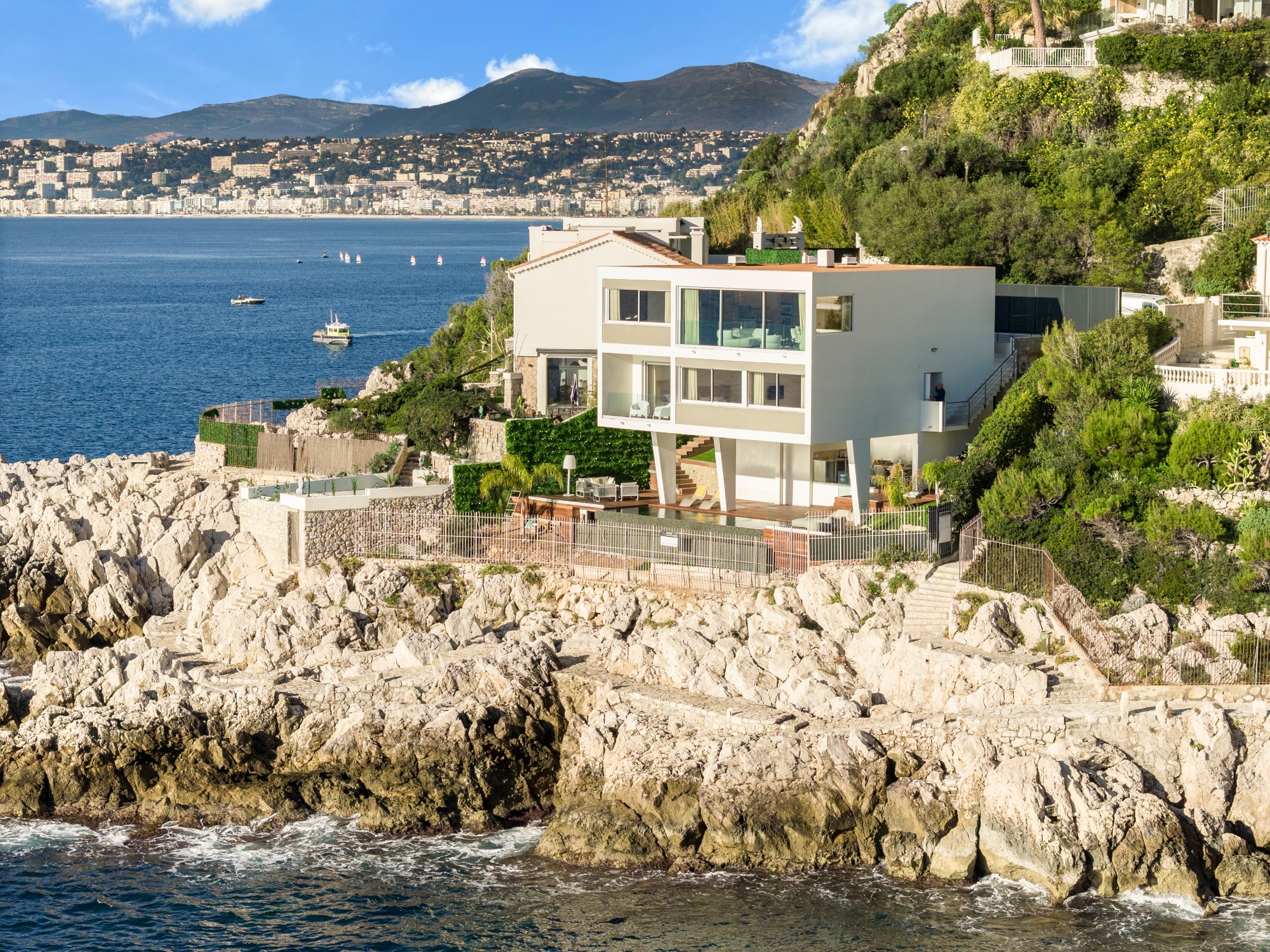  Modernist sea front villa with panoramic sea view and pool, Cap de Nice - 物件實景