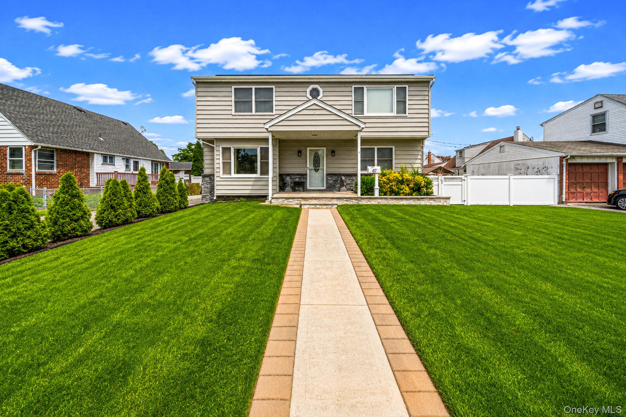 Douglas Dr, East Meadow, NY 11554 #1