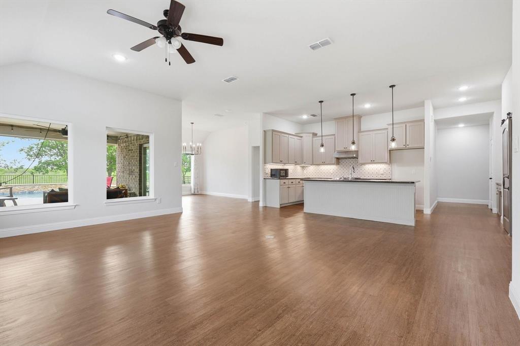 Sanger, Texas, 76266, United States, 4 Bedrooms Bedrooms, ,3 BathroomsBathrooms,Residential,For Sale,2038334