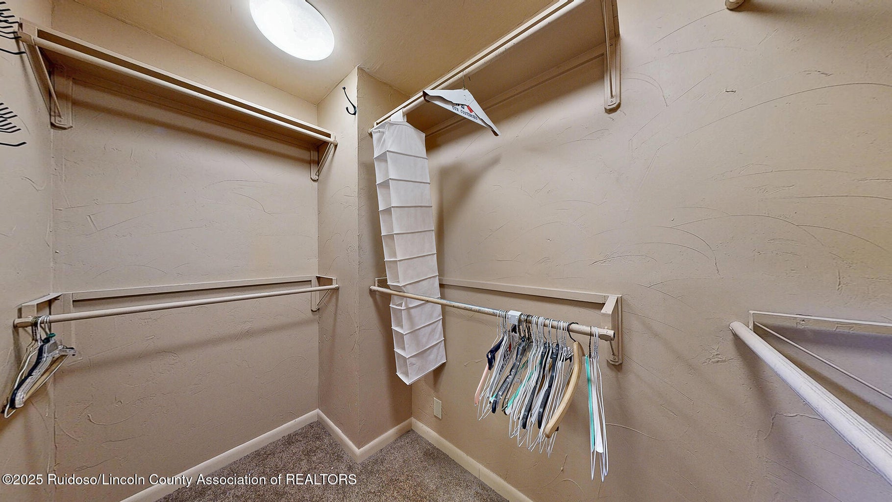 Ruidoso, New Mexico, 88345, United States, 3 Bedrooms Bedrooms, ,3 BathroomsBathrooms,Residential,For Sale,1826738