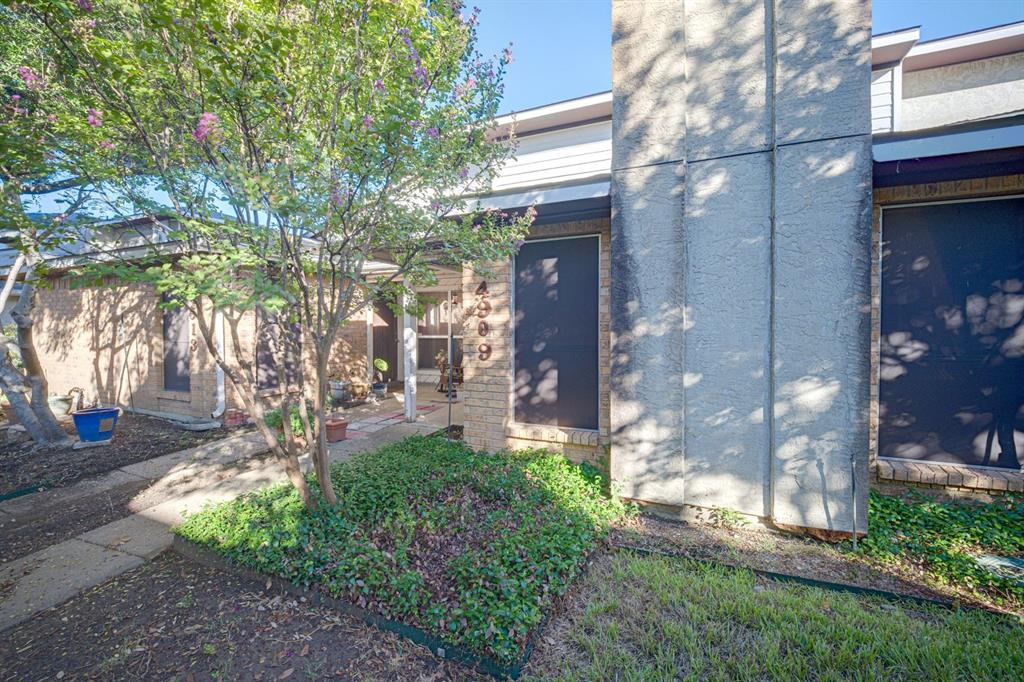 Oak Blf, Mesquite, TX 75150 #1