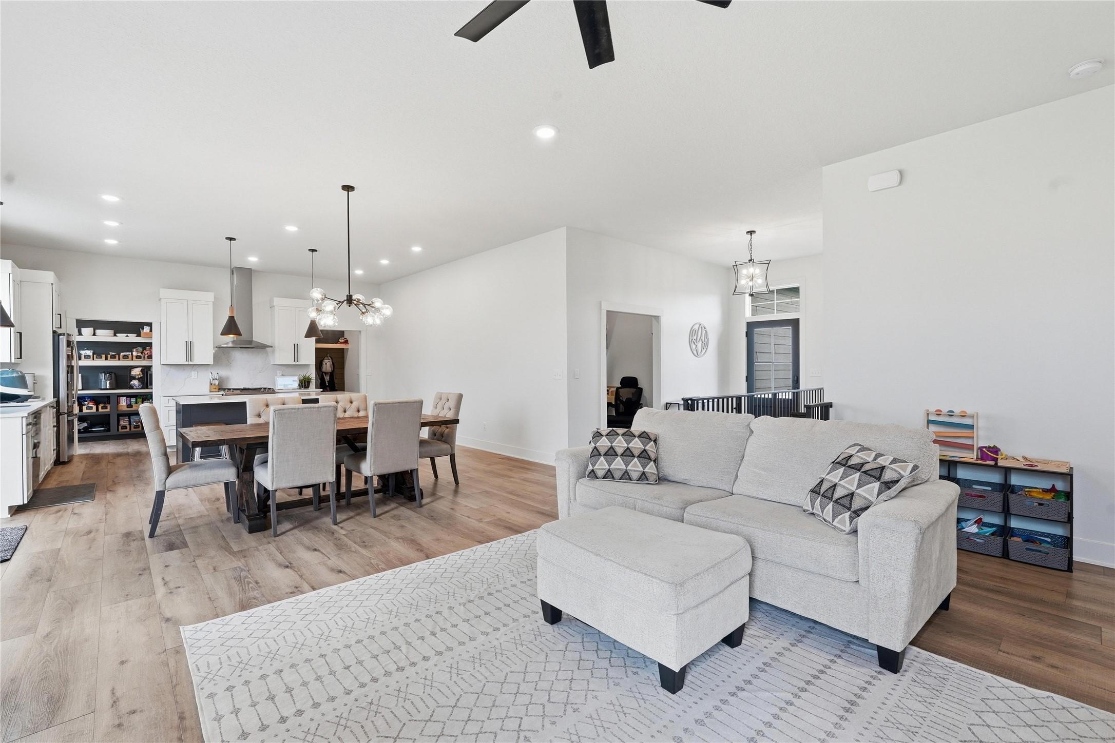 Norwalk, Iowa, 50211, United States, 4 Bedrooms Bedrooms, ,3 BathroomsBathrooms,Residential,For Sale,2049351