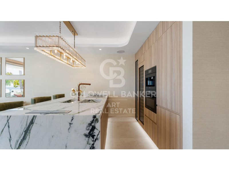 Marbella, Andalusia, ES, 3 Bedrooms Bedrooms, ,3 BathroomsBathrooms,Residential,For Sale,1817420
