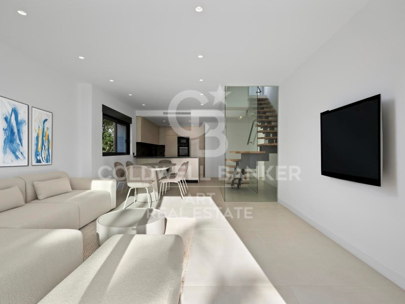 Estepona, Andalusia, ES, 3 Bedrooms Bedrooms, ,3 BathroomsBathrooms,Residential,For Sale,1743348