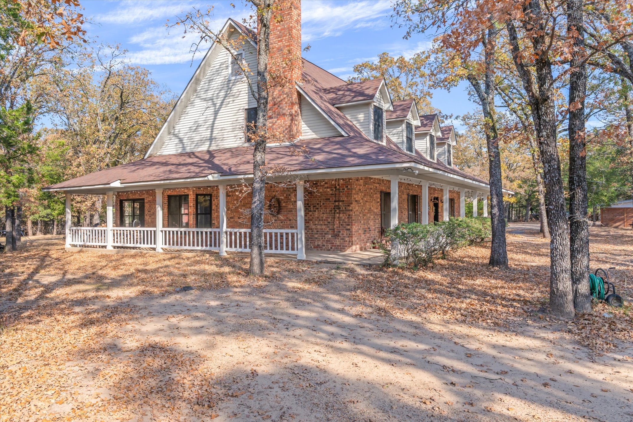 Wills Point, Texas, 75169, United States, 4 Bedrooms Bedrooms, ,4 BathroomsBathrooms,Residential,For Sale,1996475