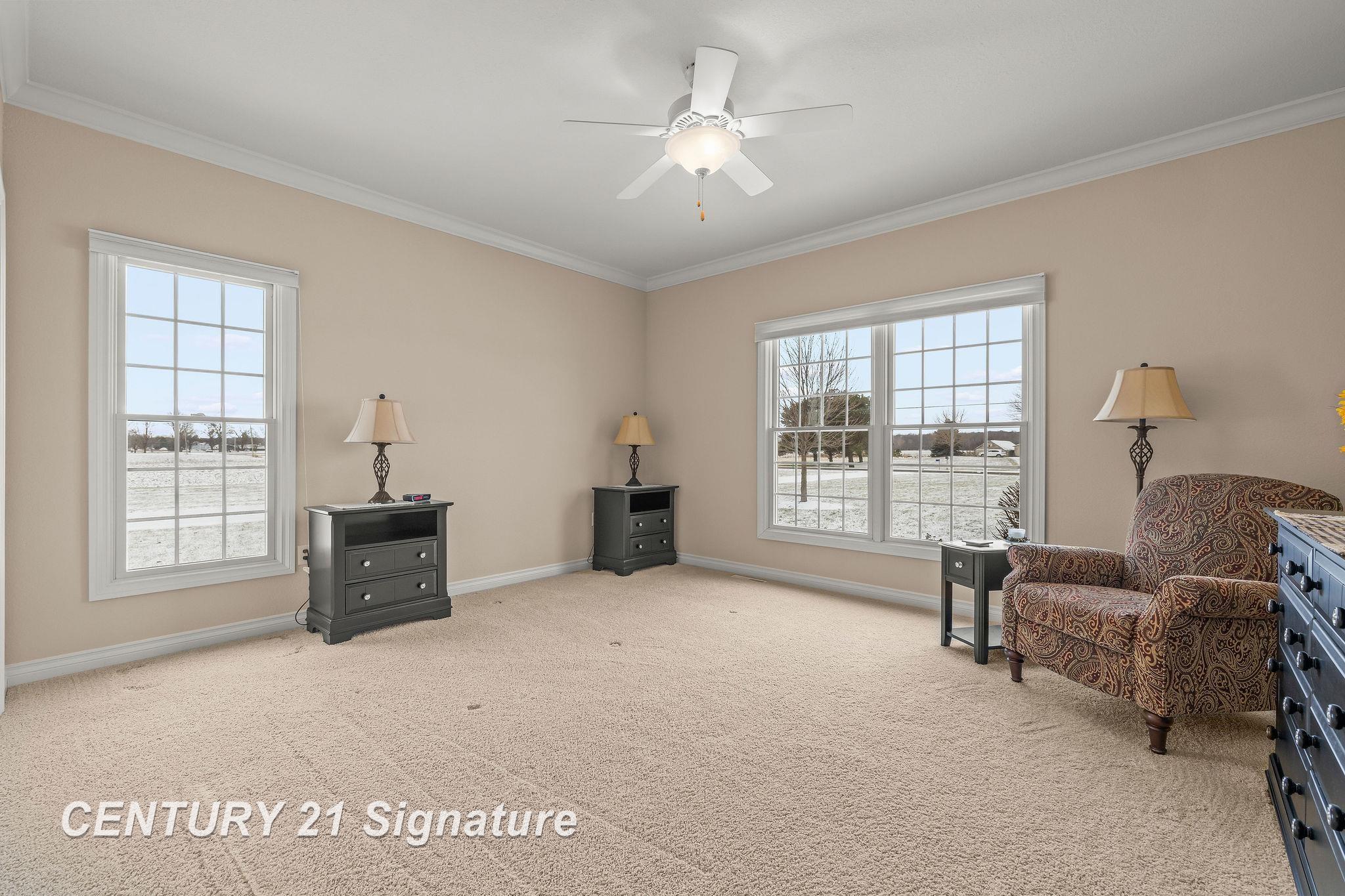 Freeland, Michigan, 48623, United States, 5 Bedrooms Bedrooms, ,4 BathroomsBathrooms,Residential,For Sale,1973671