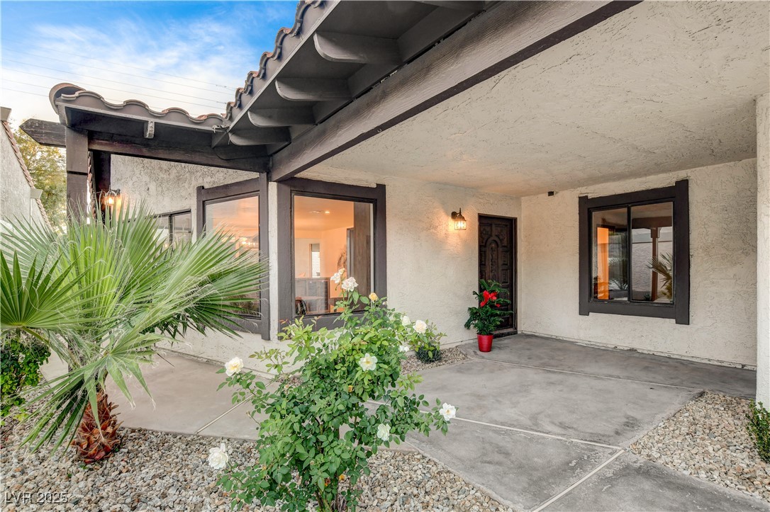 Las Vegas, Nevada, 89102, United States, 2 Bedrooms Bedrooms, ,2 BathroomsBathrooms,Residential,For Sale,2002910