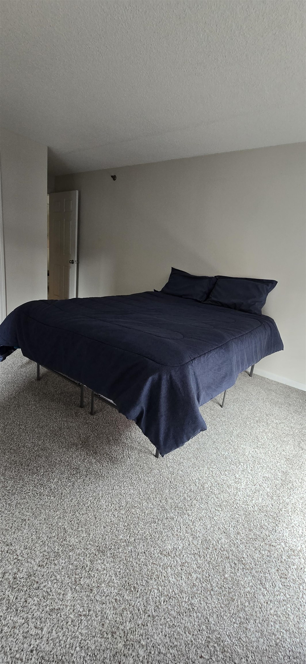 Portsmouth, New Hampshire, 03801, United States, 2 Bedrooms Bedrooms, ,1 BathroomBathrooms,Residential,For Sale,1838019
