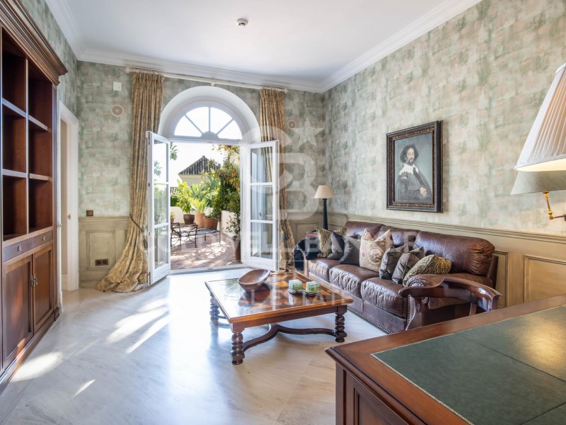 Marbella, Andalusia, ES, 5 Bedrooms Bedrooms, ,5 BathroomsBathrooms,Residential,For Sale,1918822