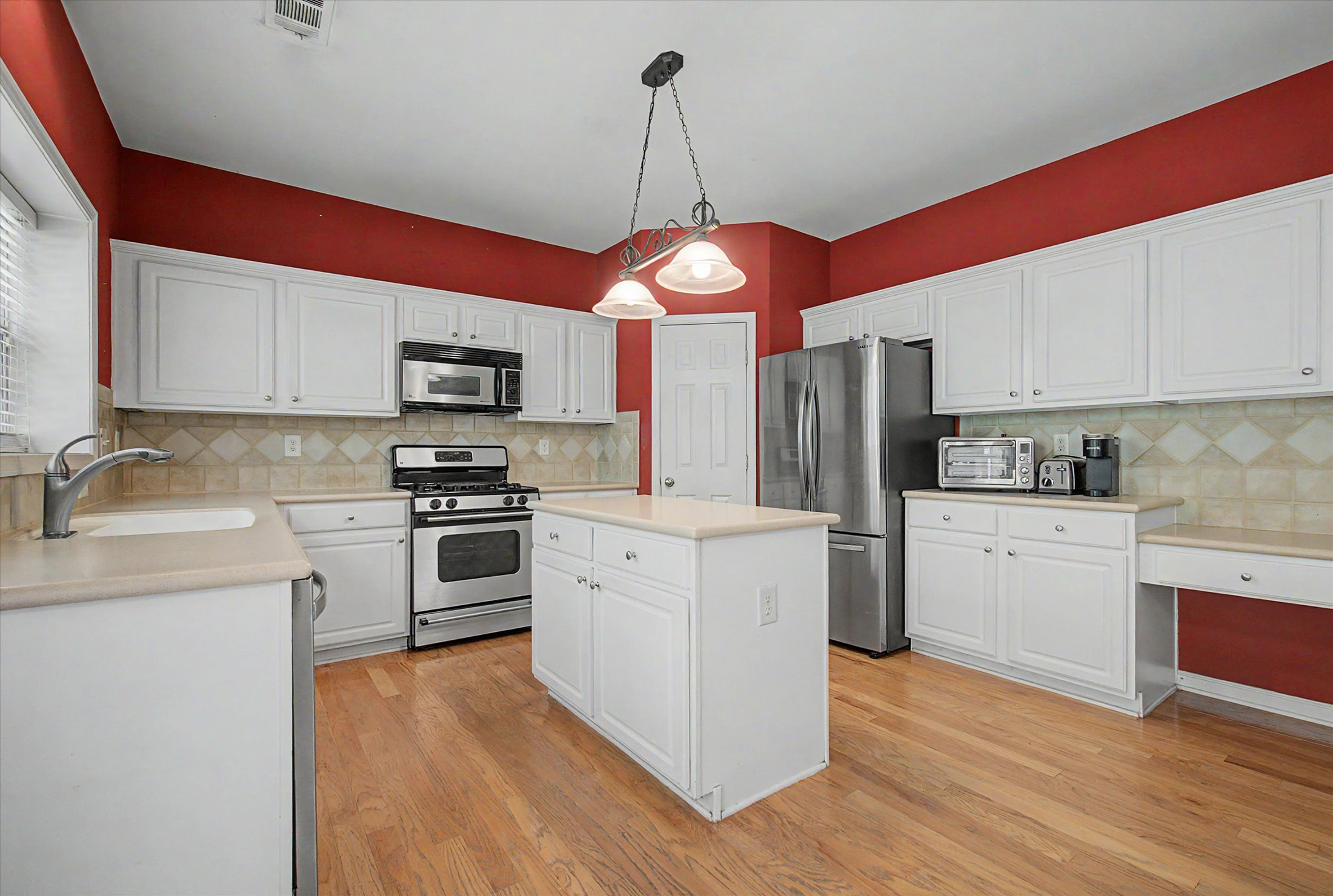  Unbeatable Value in Highly Sought-After Woodstock Neighborhood - 物件實景