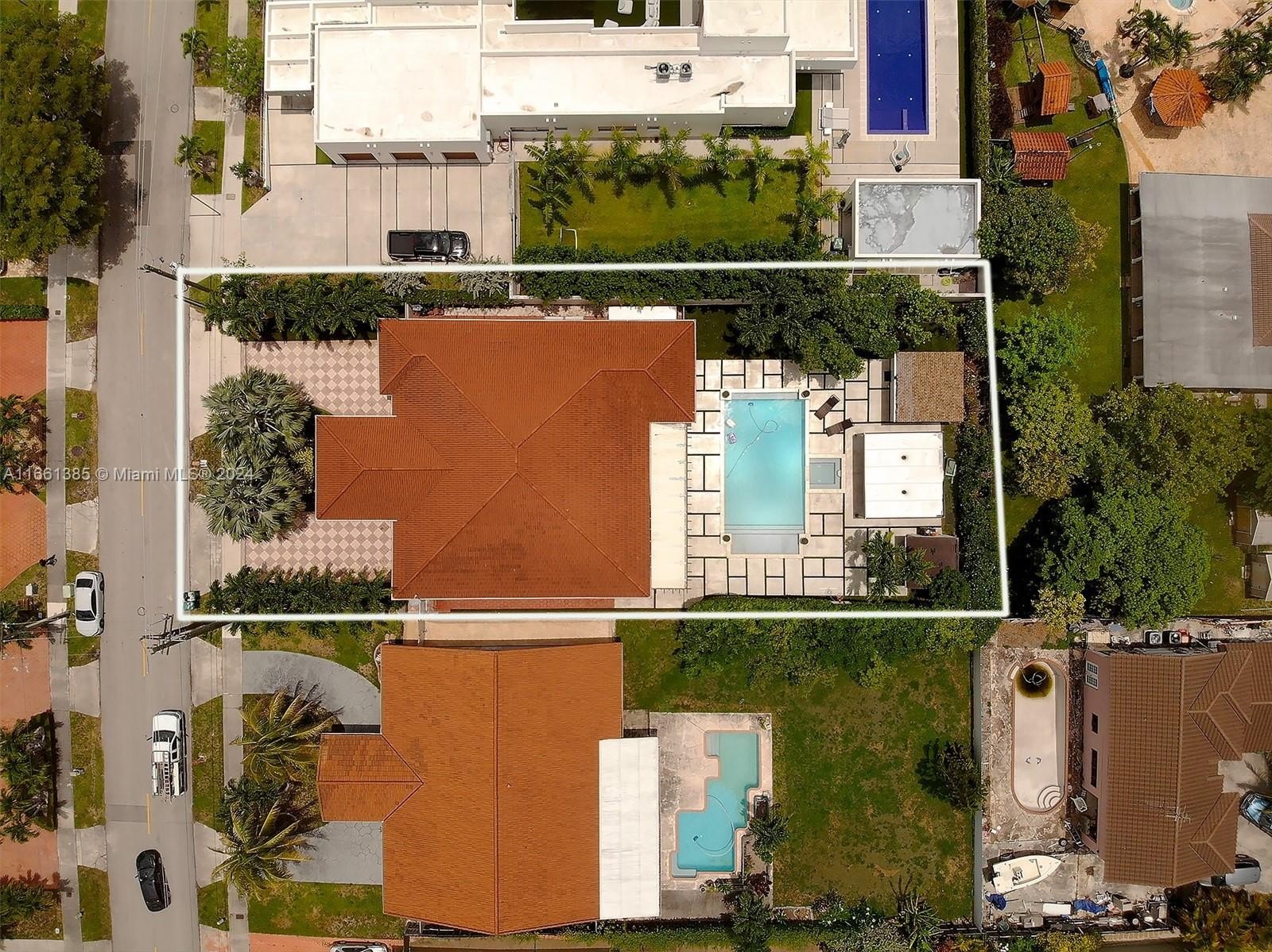 Miami, Florida, 33175, United States, 5 Bedrooms Bedrooms, ,4 BathroomsBathrooms,Residential,For Sale,1978992