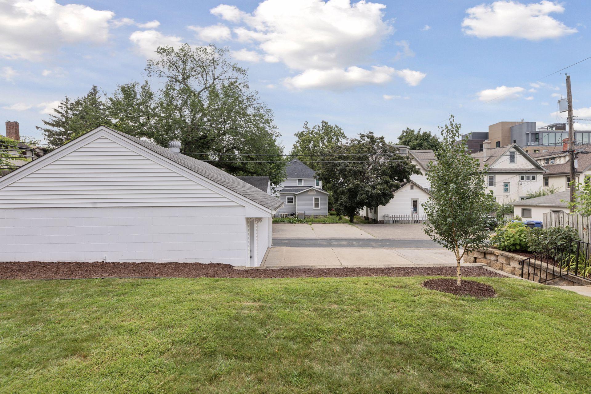 Minneapolis, Minnesota, 55408, United States, 4 Bedrooms Bedrooms, ,3 BathroomsBathrooms,Residential,For Sale,1938866