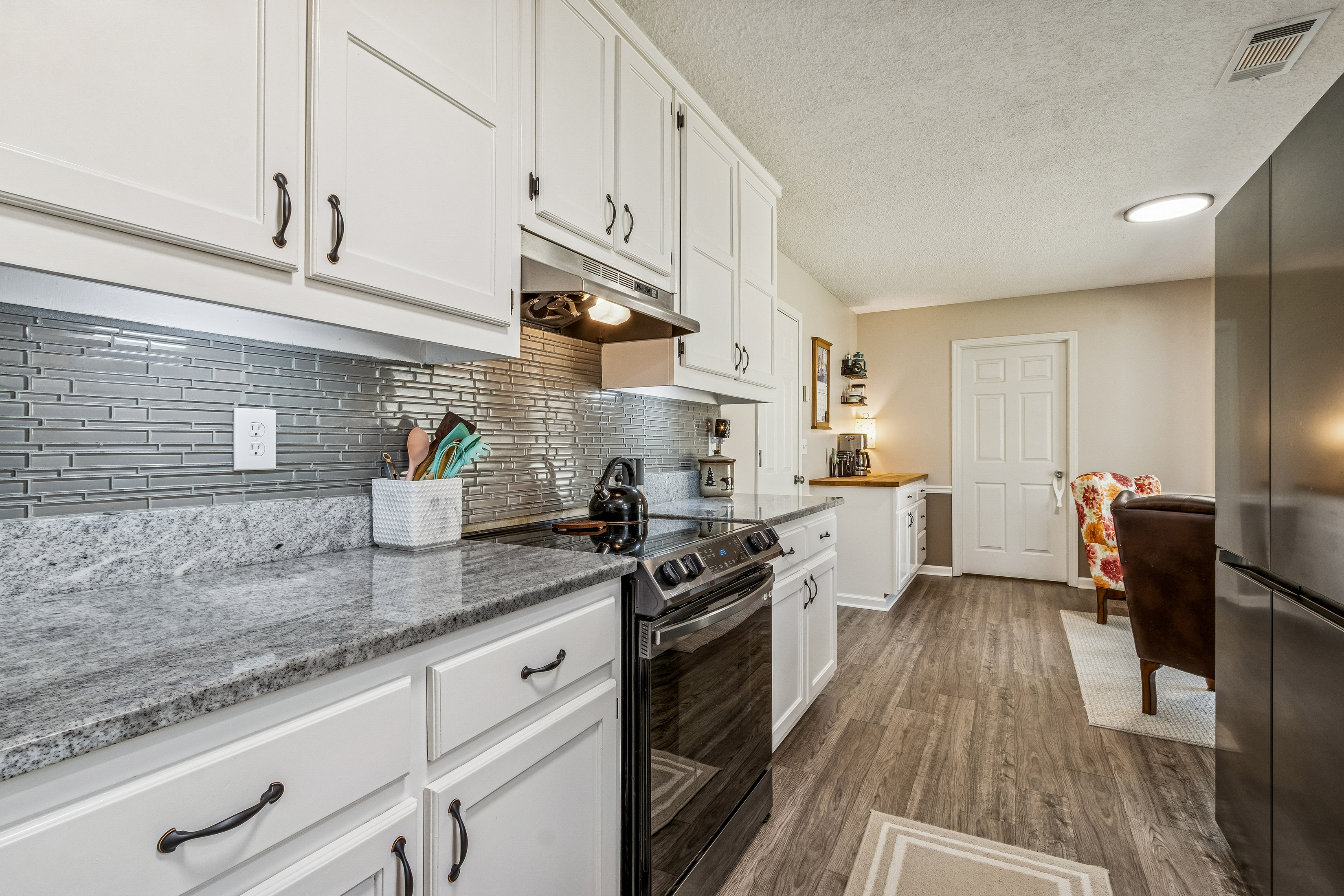  Beautifully Updated Home on a Quiet Cul-de-sac Street - 物件實景