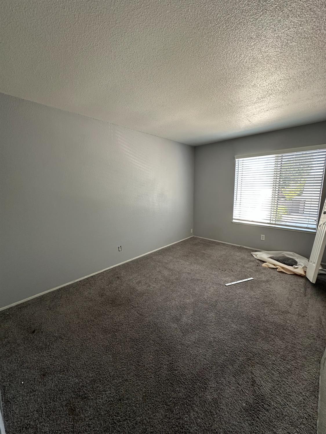 Sacramento, California, 95826, United States, 4 Bedrooms Bedrooms, ,3 BathroomsBathrooms,Residential,For Sale,1898799