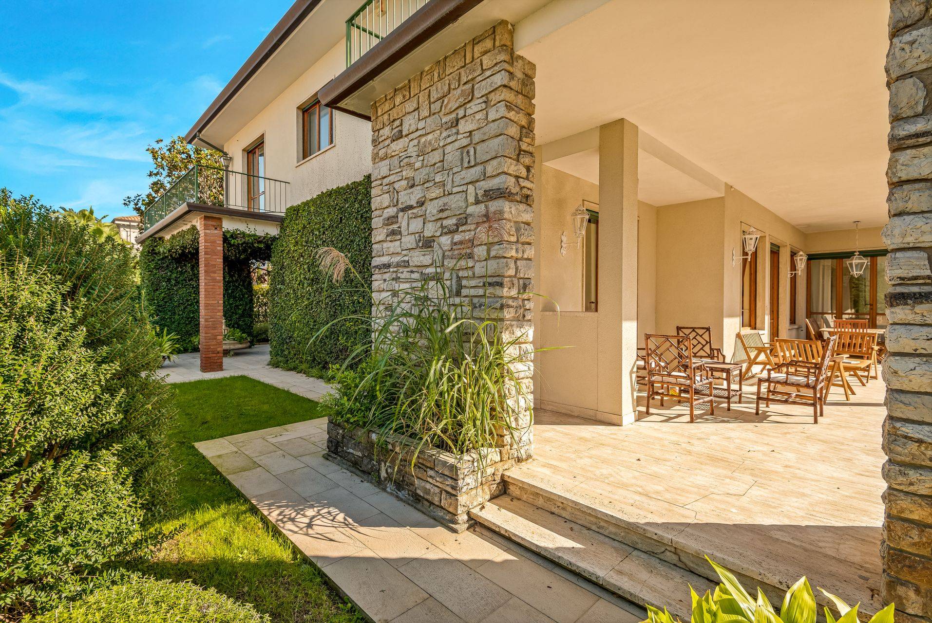 via solferino, Forte dei Marmi, Lucca, 55042, IT, 6 Bedrooms Bedrooms, ,5 BathroomsBathrooms,Residential,For Sale,via solferino,1651035