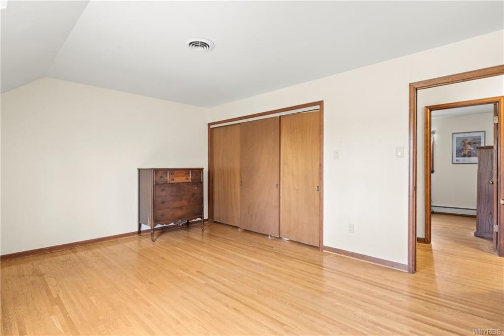 Lewiston, New York, 14092, United States, 5 Bedrooms Bedrooms, ,3 BathroomsBathrooms,Residential,For Sale,1849954