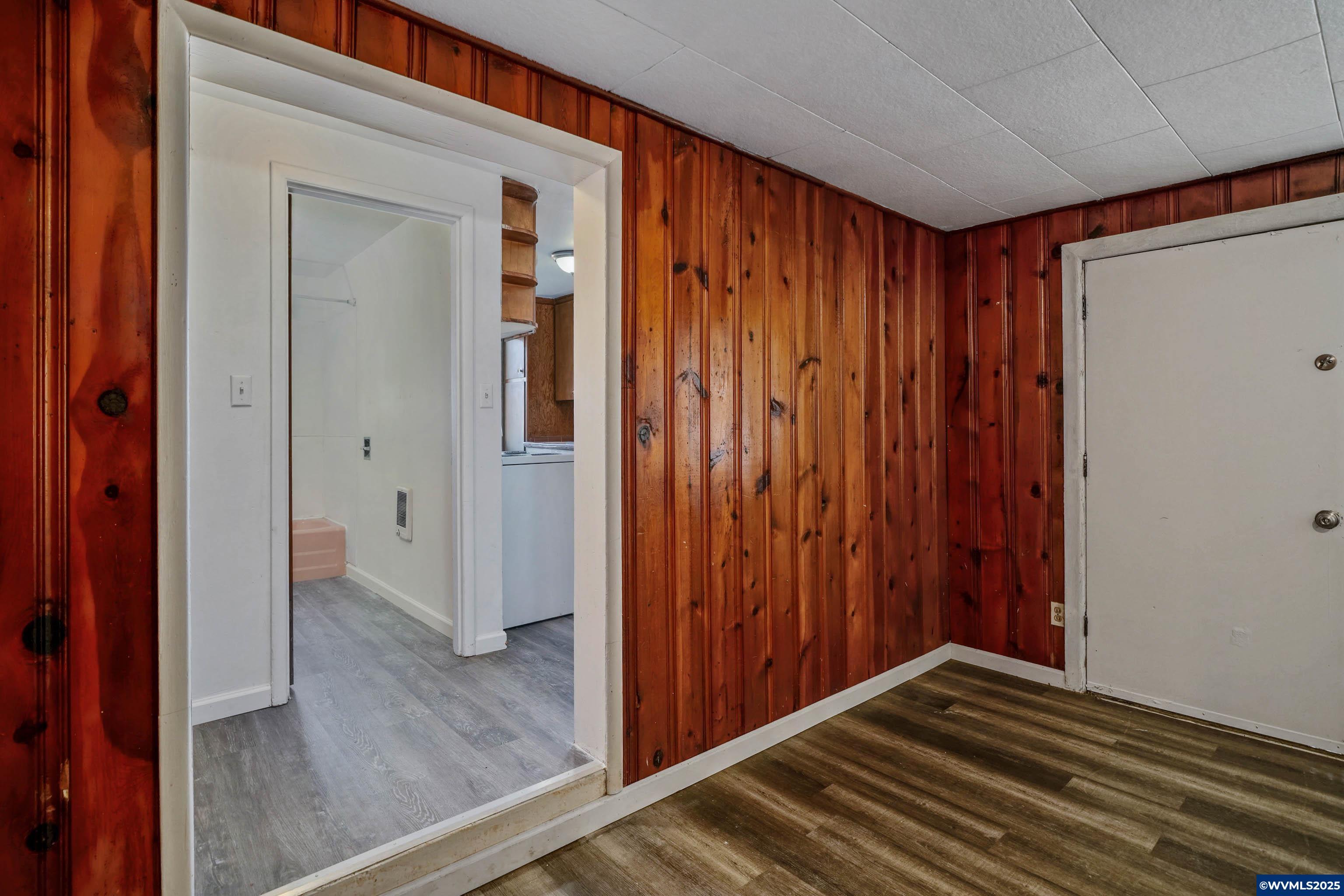 Salem, Oregon, 97301, United States, 5 Bedrooms Bedrooms, ,3 BathroomsBathrooms,Residential,For Sale,1965364