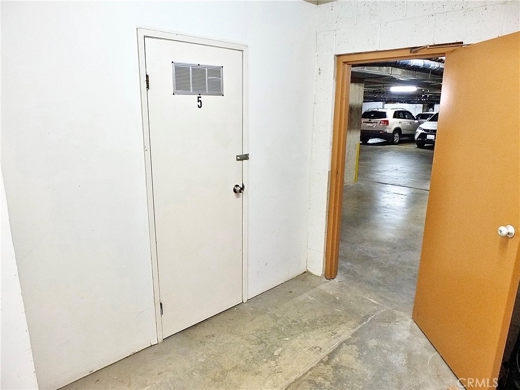 Signal Hill, California, 90755, United States, 2 Bedrooms Bedrooms, ,1 BathroomBathrooms,Residential,For Sale,1970804