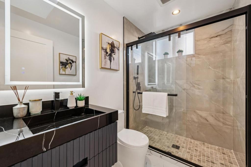 San Francisco, California, 94116, United States, 4 Bedrooms Bedrooms, ,4 BathroomsBathrooms,Residential,For Sale,2014062