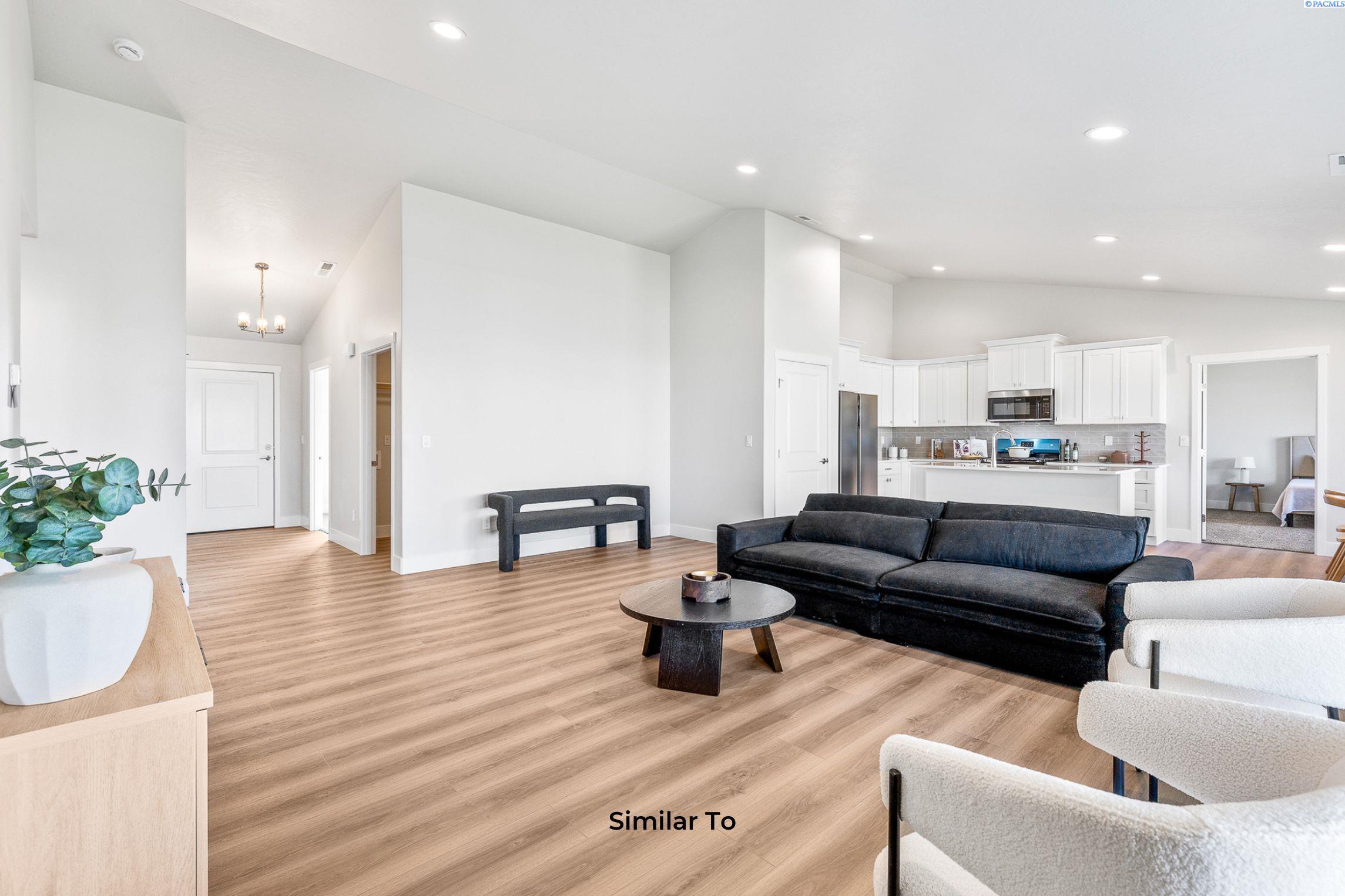 Kennewick, Washington, 99338, United States, 4 Bedrooms Bedrooms, ,1 BathroomBathrooms,Residential,For Sale,1957930