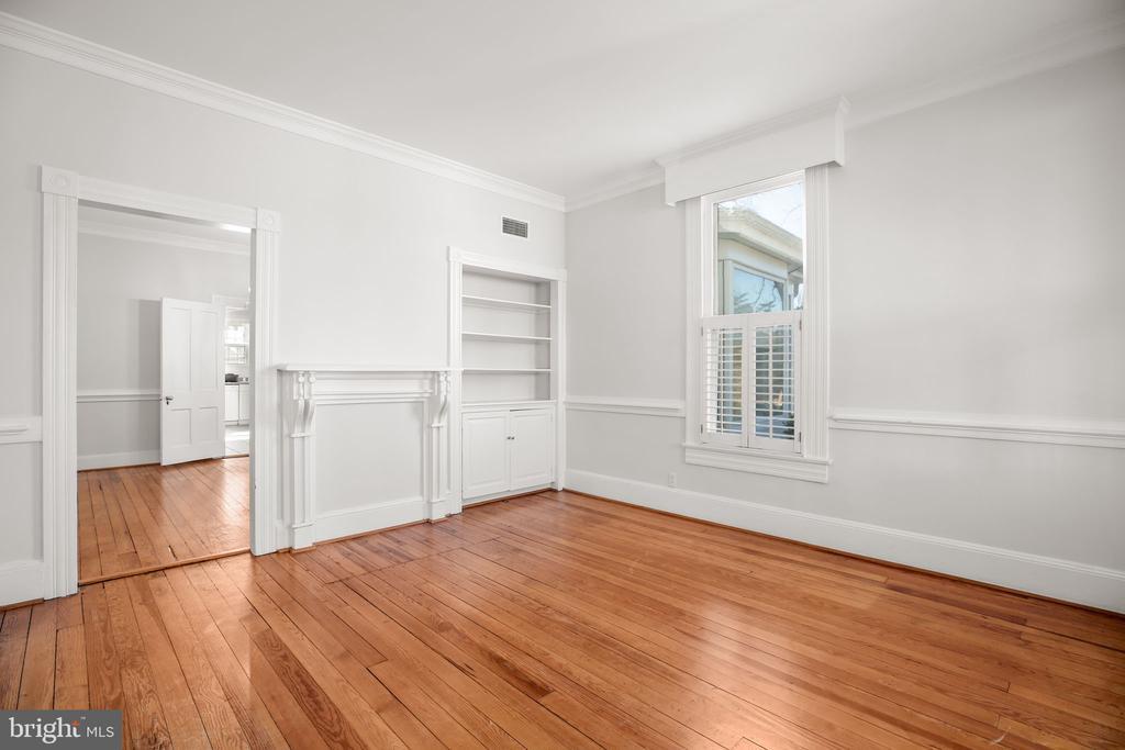 Fredericksburg, Virginia, 22401, United States, 4 Bedrooms Bedrooms, ,2 BathroomsBathrooms,Residential,For Sale,2001681