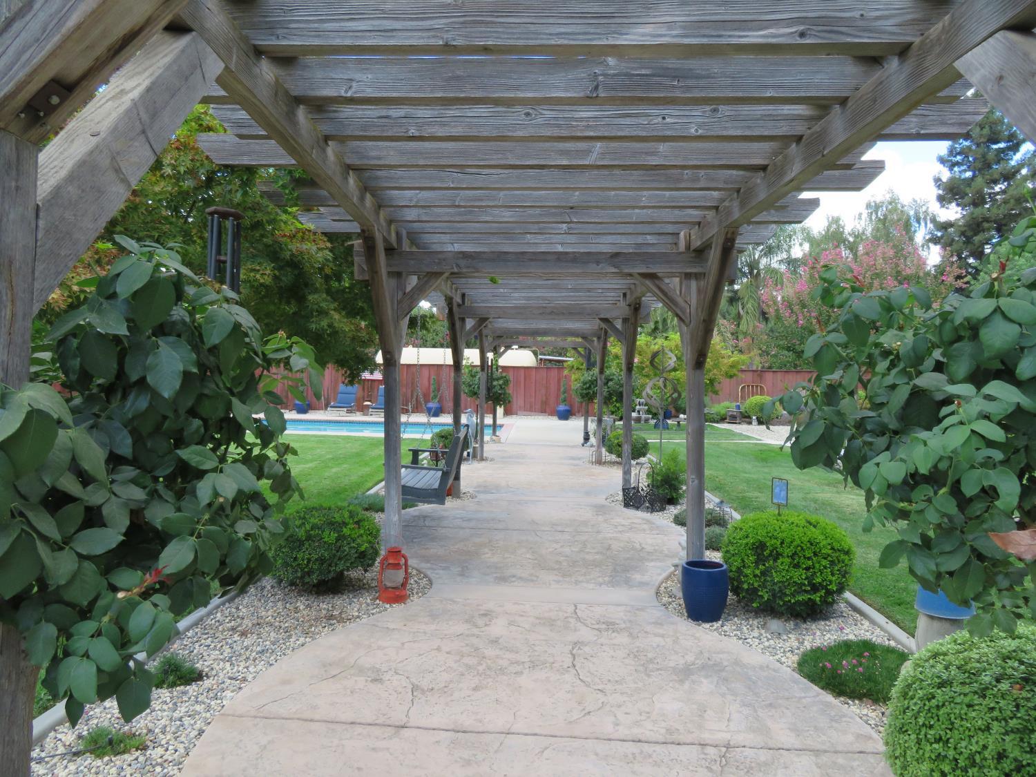 Oakdale, California, 95361, United States, 3 Bedrooms Bedrooms, ,2 BathroomsBathrooms,Residential,For Sale,1942703