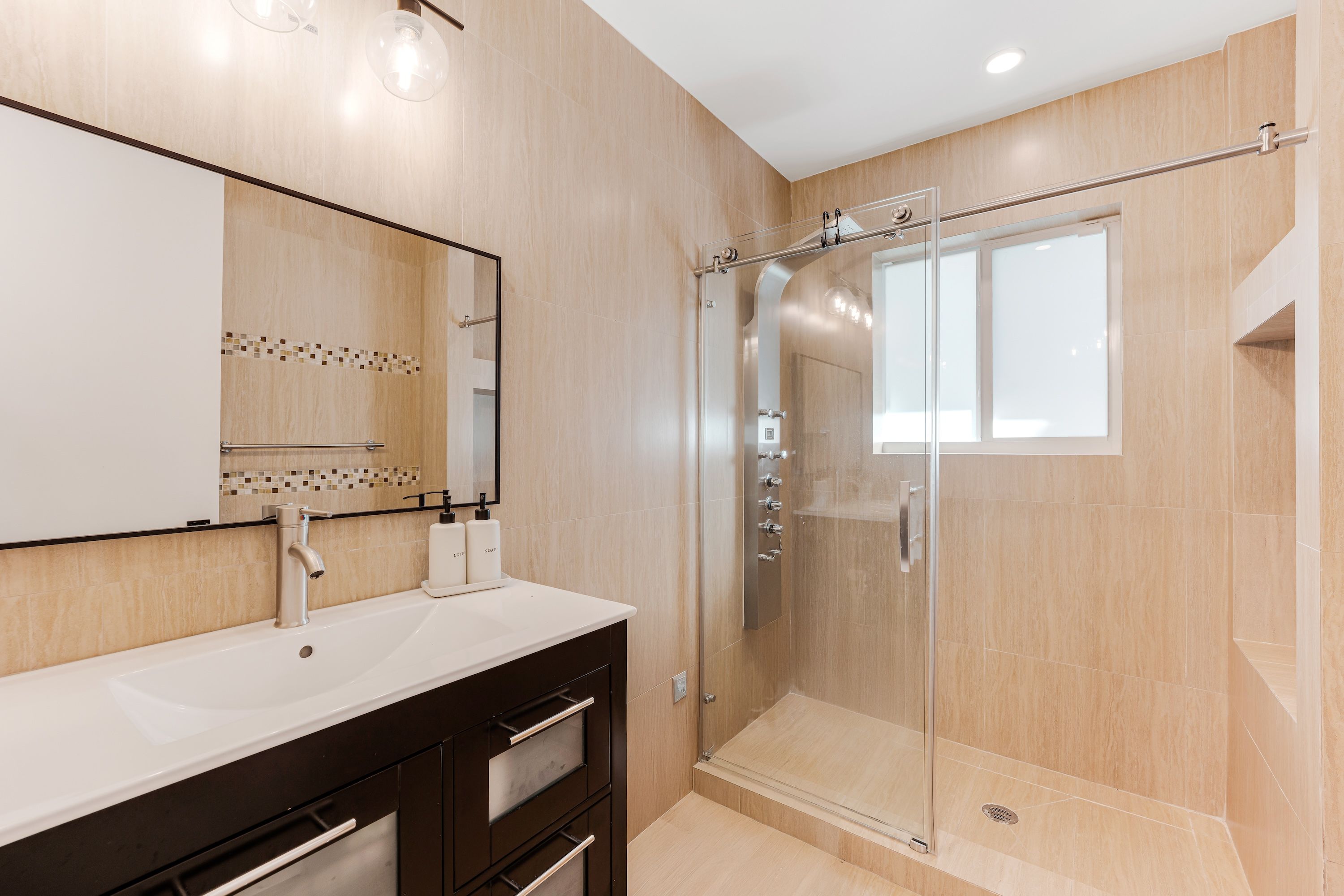  740 S Shore Dr, Miami Beach, FL, 33141 - 物件實景