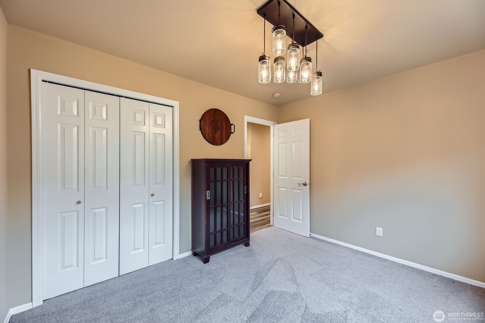 Mill Creek, Washington, 98012, United States, 3 Bedrooms Bedrooms, ,3 BathroomsBathrooms,Residential,For Sale,1792032
