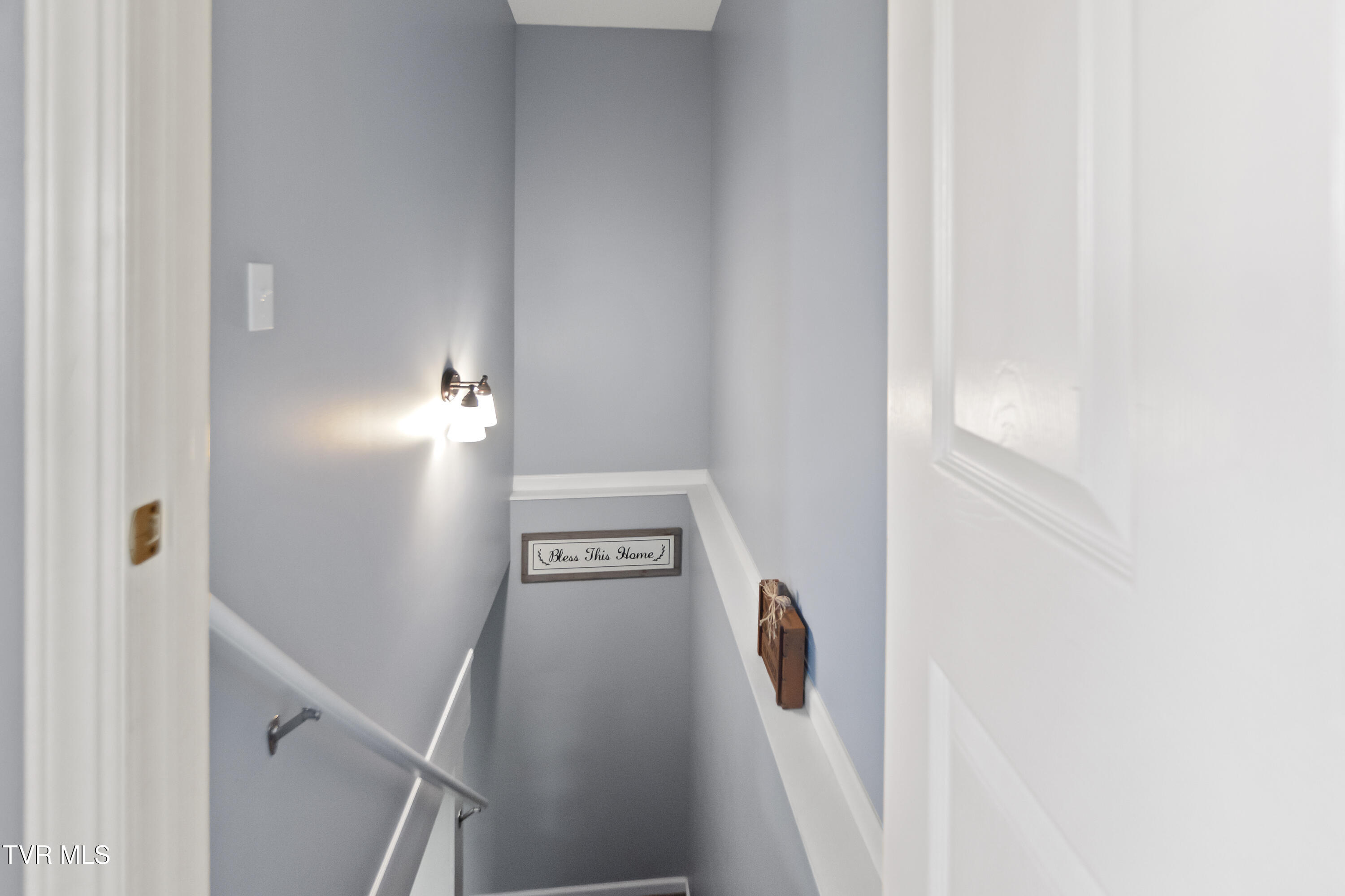 Greeneville, Tennessee, 37743, United States, 4 Bedrooms Bedrooms, ,3 BathroomsBathrooms,Residential,For Sale,1997780