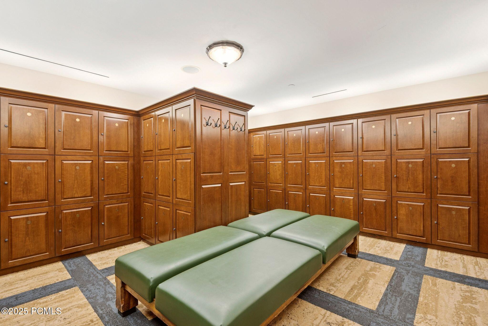 Park City, Utah, 84060, United States, 4 Bedrooms Bedrooms, ,5 BathroomsBathrooms,Residential,For Sale,1934666