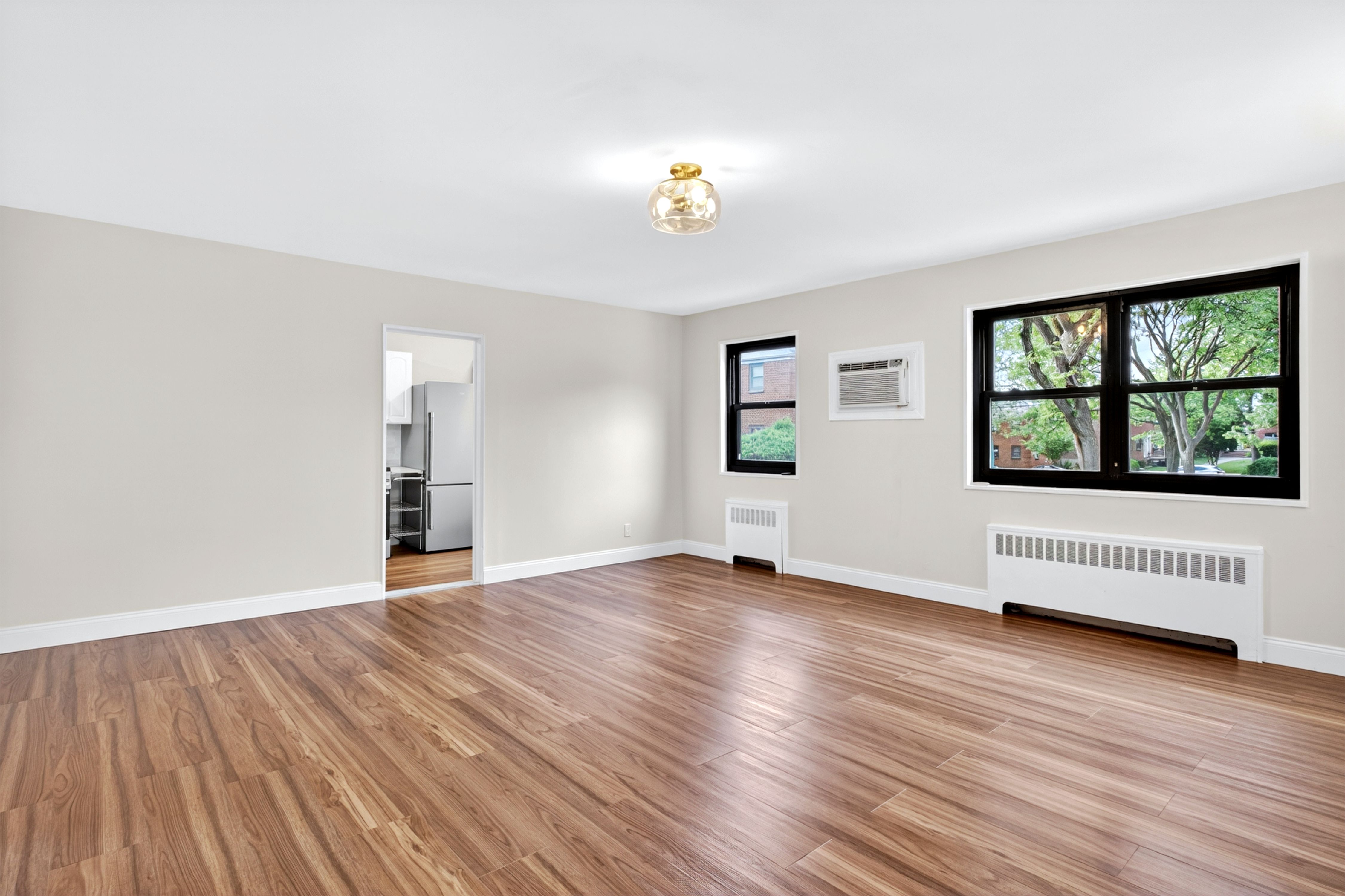  160-28 17th Avenue, Whitestone, NY, 11357 - 物件實景