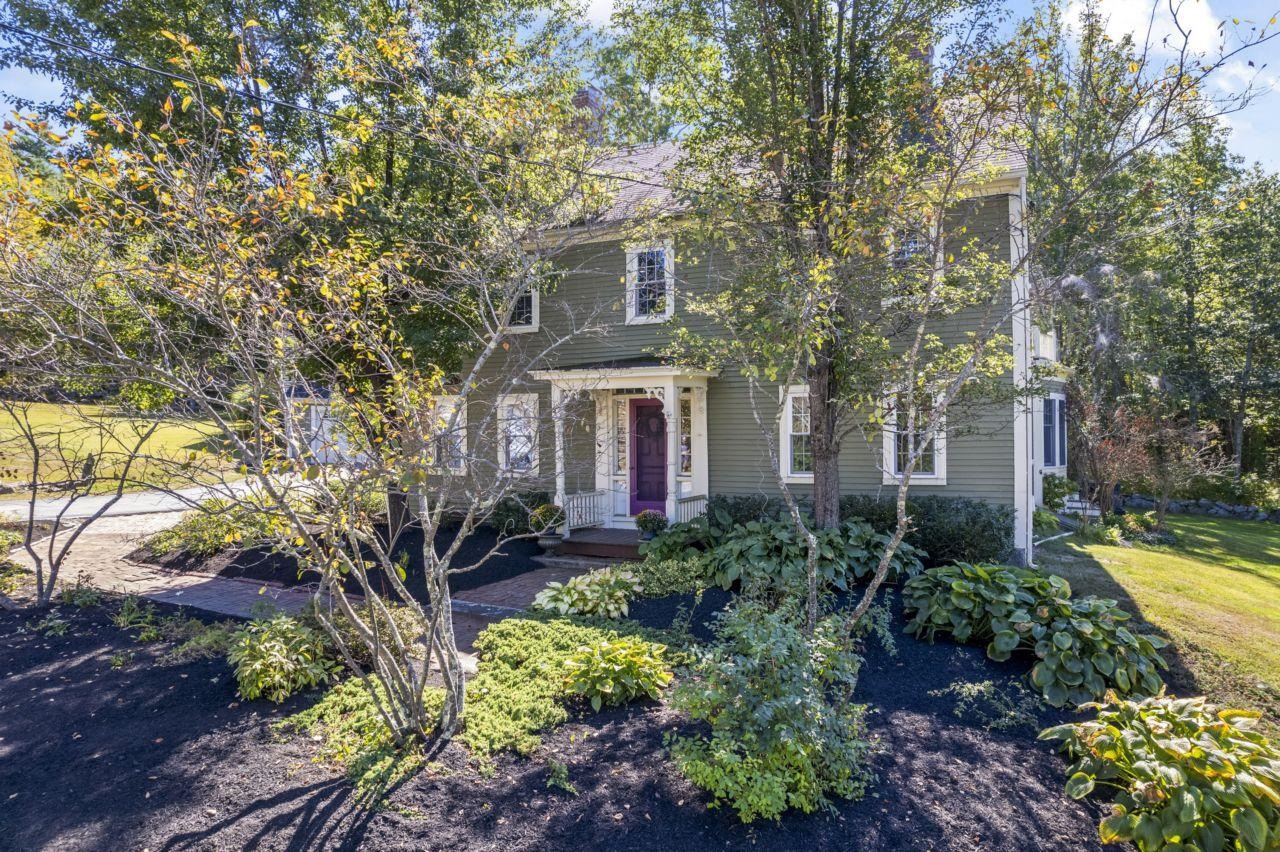 Barrington, New Hampshire, 03825, United States, 4 Bedrooms Bedrooms, ,3 BathroomsBathrooms,Residential,For Sale,1984390