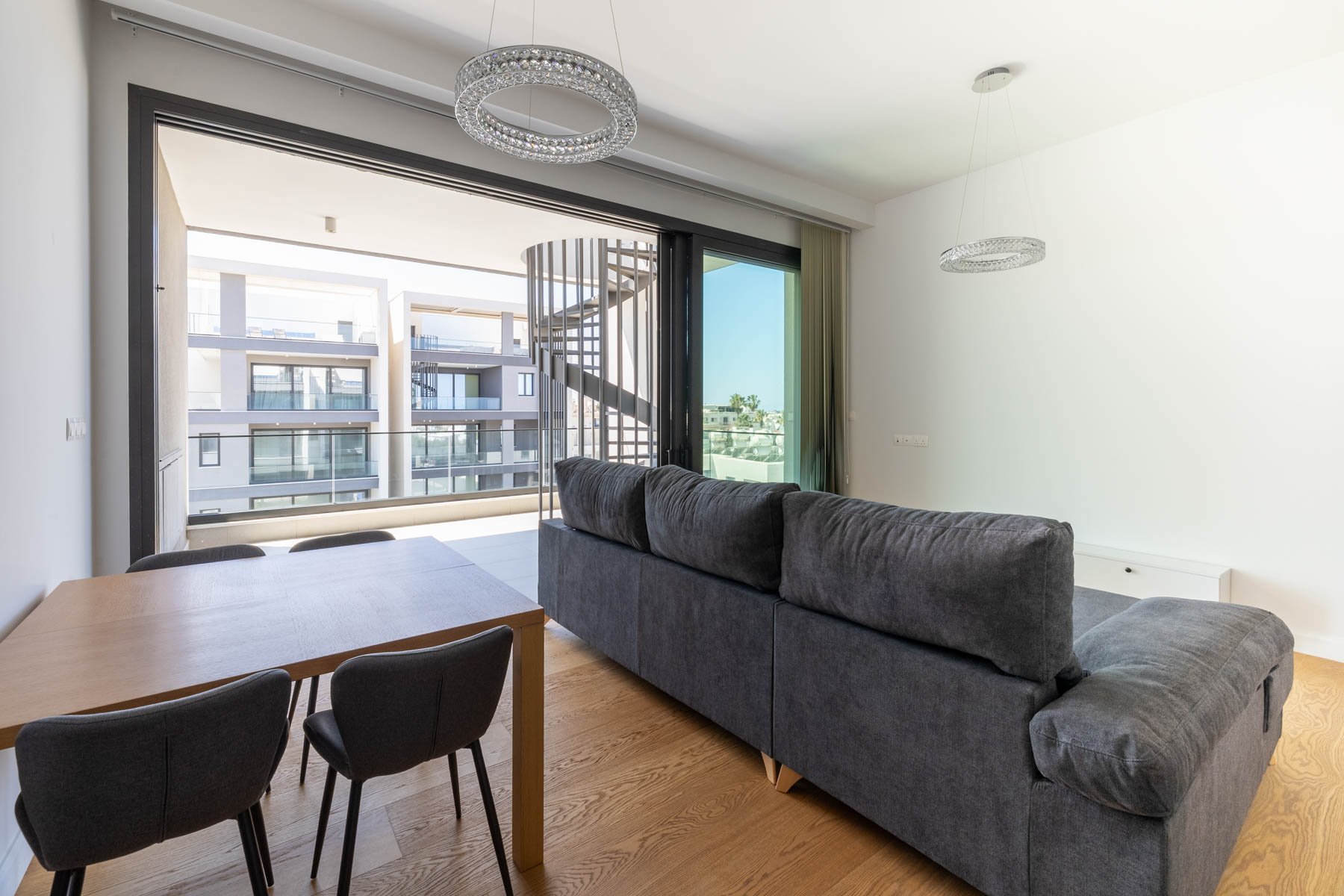  Sea-View Penthouse with Private Roof Garden in Tombs of the Kings, Pafos - 物件實景