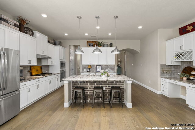 Helotes, Texas, 78023, United States, 4 Bedrooms Bedrooms, ,4 BathroomsBathrooms,Residential,For Sale,1907682