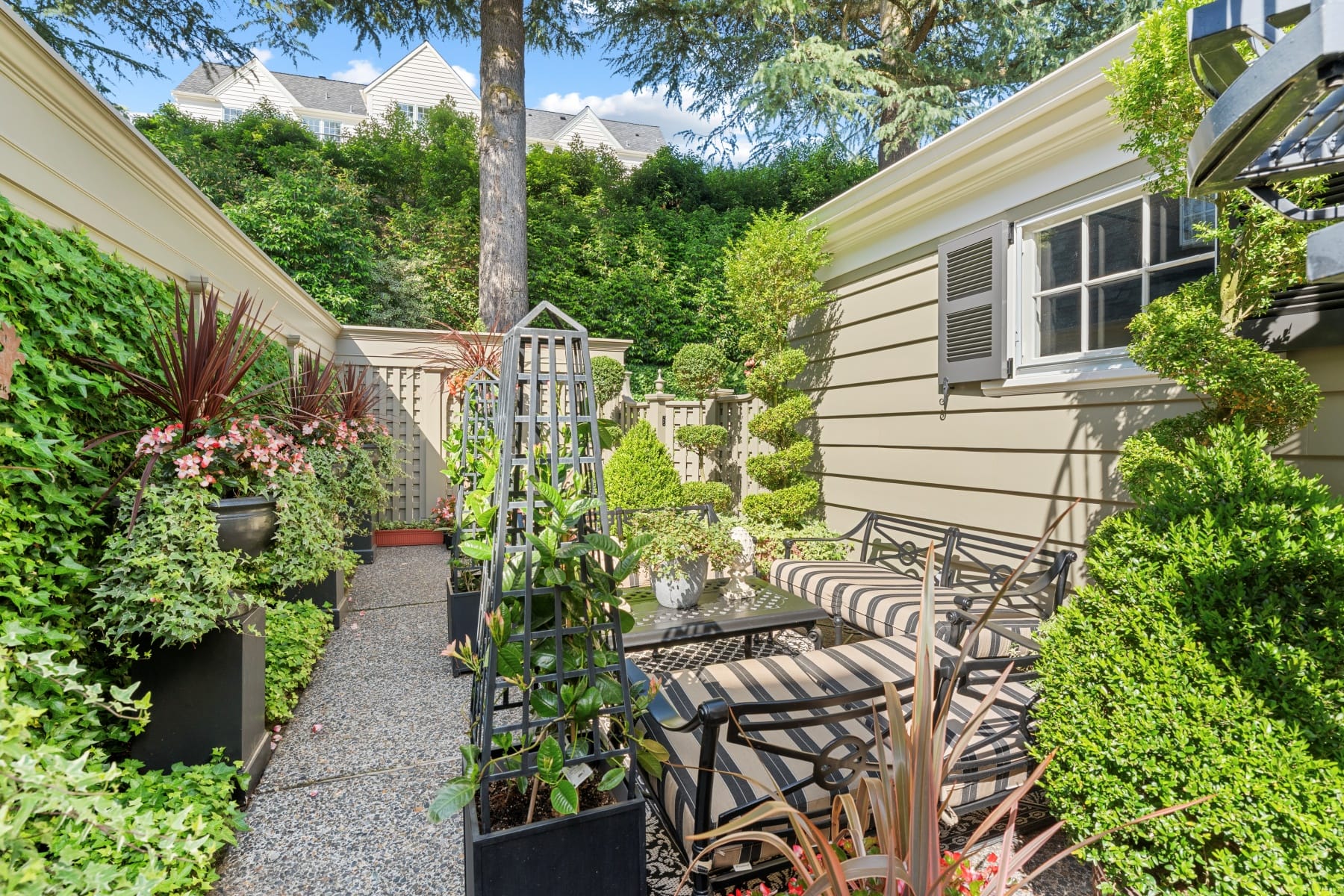  2836 NW CUMBERLAND RD Portland, OR 97210 - 物件實景