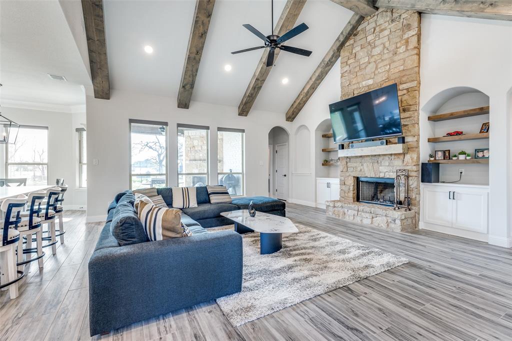 Springtown, Texas, 76082, United States, 4 Bedrooms Bedrooms, ,3 BathroomsBathrooms,Residential,For Sale,1982023